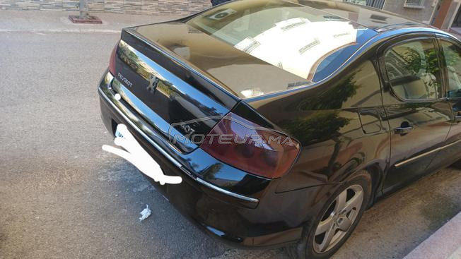 voiture très bon état en noir 