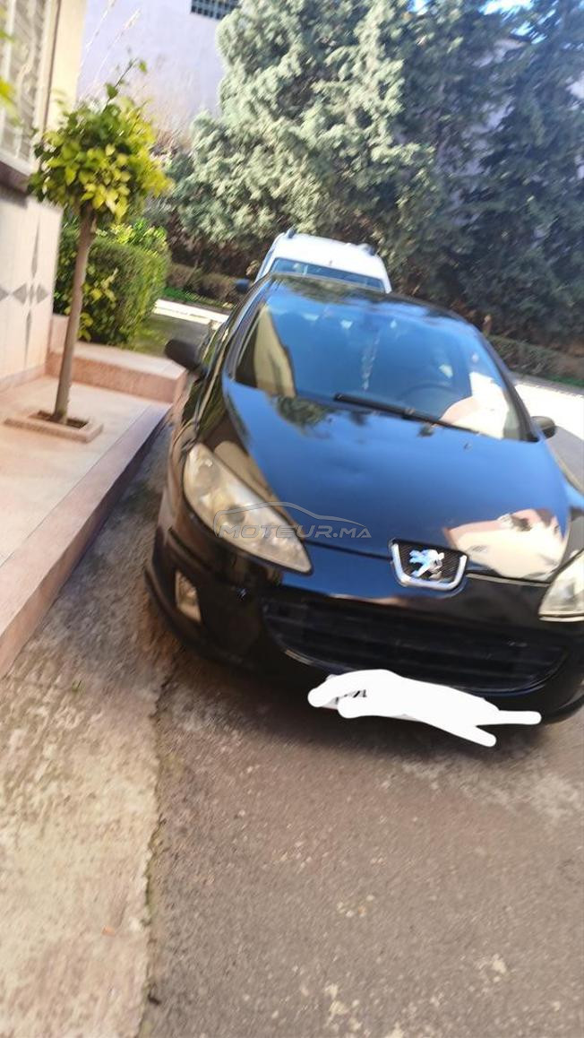 voiture très bon état en noir 