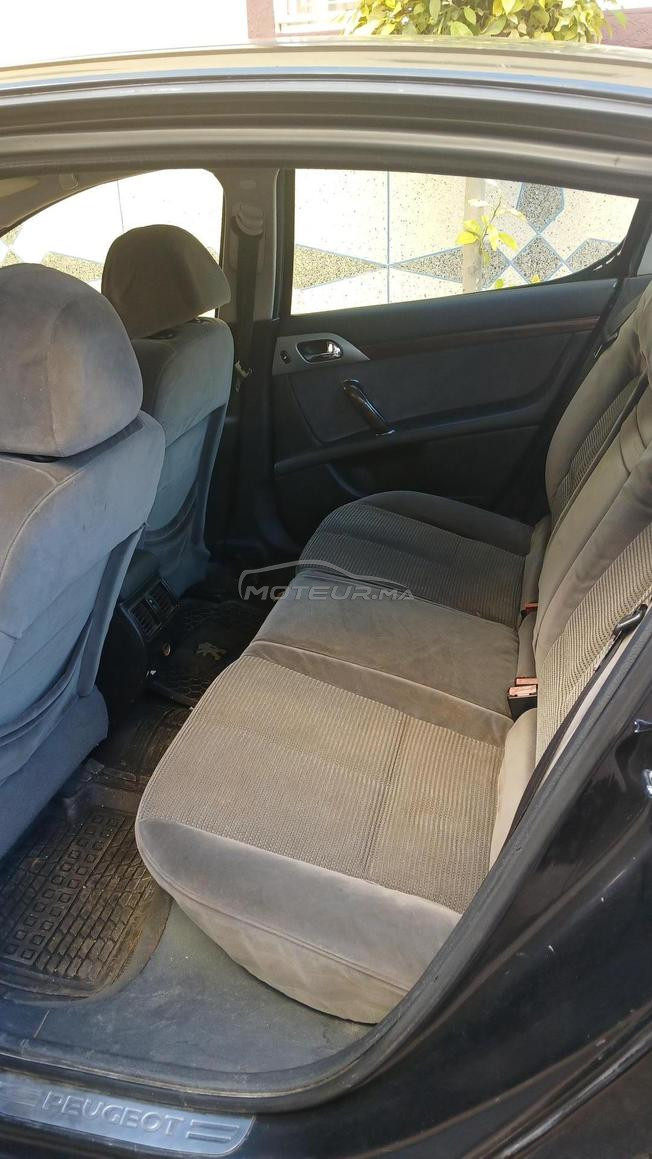 voiture très bon état en noir 