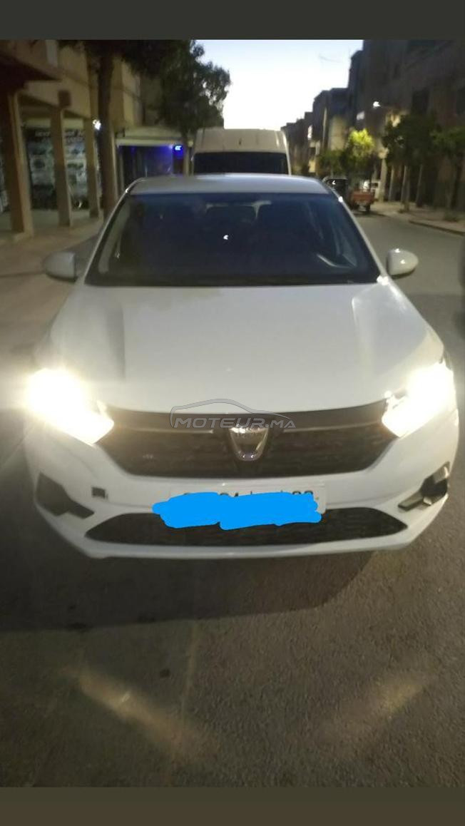 dacia sandero modele 2022 en très bonne état  