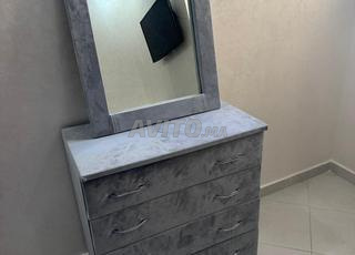 خزانة تصفيف الشعر خشبية بأربعة أدراج