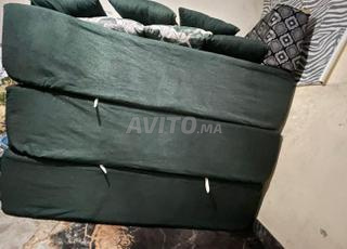 صالون بالطاولة وزربية