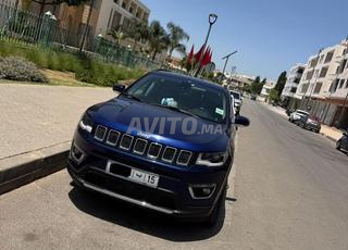 سيارة للبيع