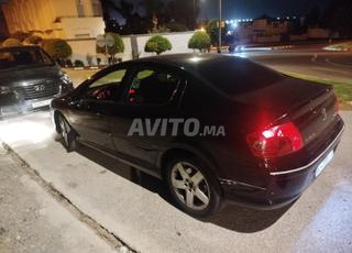 Voiture en bon état, tout fonctionne