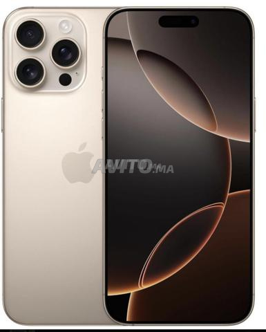 iPhone 16 pro max 256g لون ذهبي