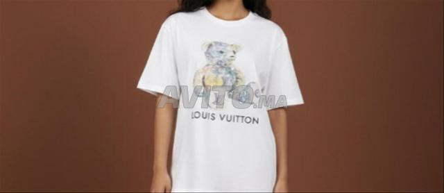 تي شيرت LOUIS VUITTON أصلي (L/XL)