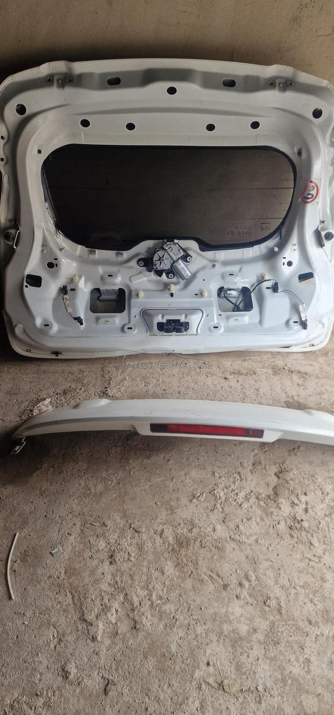 coffre clio 4 