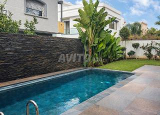 فيلا رائعة للإيجار