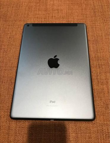 iPad 9th Generation 256GB Wi-Fi et carte sim MDM