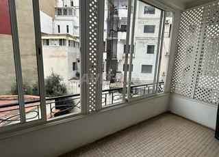 شقة واسعة للبيع في راسين