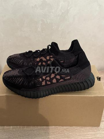 Yeezy 350 V2 CMPCT Carbon 47 1/3