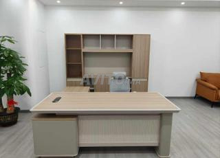 Bureau de Direction/table reunion/comptoire