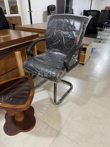 كرسي عالي الجودة لمساحات استثنائية.