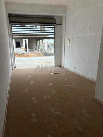 Magasin de 30 m2 de surface et 4,34 m de hauteur
