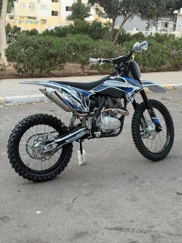 Moto Cross Highper 200CC Puissante Tout Terrain