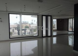 مقهى ومطعم مصنف للبيع في الجديدة سيدي بوزيد