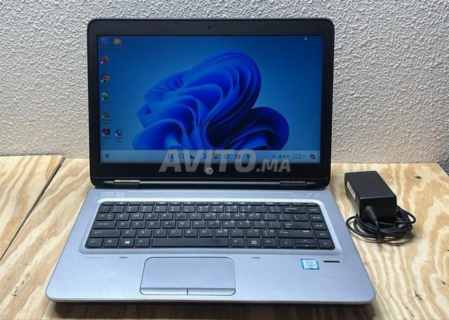 hp i7 7ème Ram 8 Disque 256 SSD batterie 6h crt sim