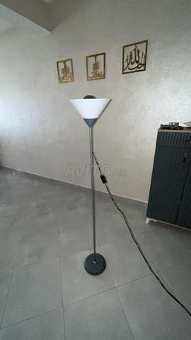 💡 Lampadaire moderne – Très bon état 💡
