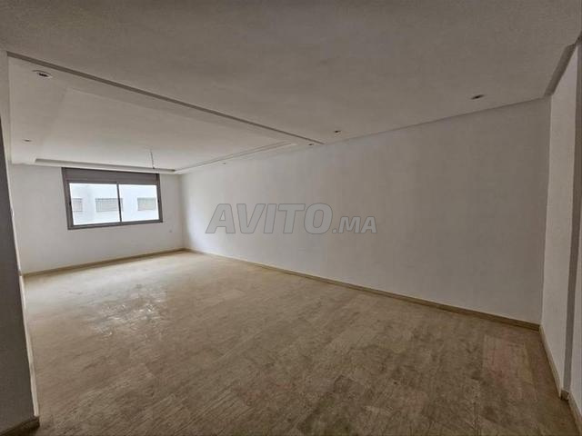 شقة جديدة بواجهة مزدوجة 137 متر مربع في سلا الجديدة