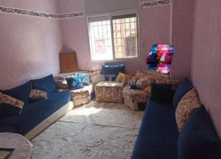 صالون بحالة ممتازة للبيع – فرصة لا تتكرر 🔥