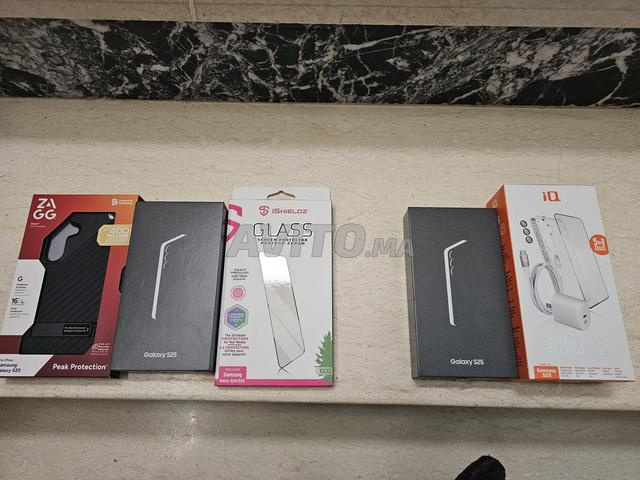 Samsung Galaxy S25 جديد - مُغَـلَّف