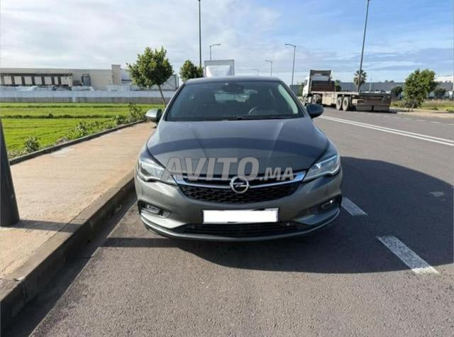 أوبل أسترا K أوتوماتيكية