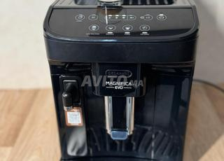 ماكينة قهوة ديلونجي ماجنيفيكا إيفو