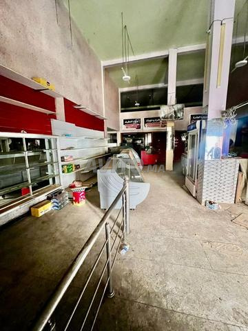 Un espace commercial spacieux à vendre