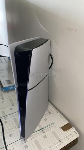 بلاي ستيشن 5 سليم ديجيتال 1 تيرابايت مع 2 يد تحكم