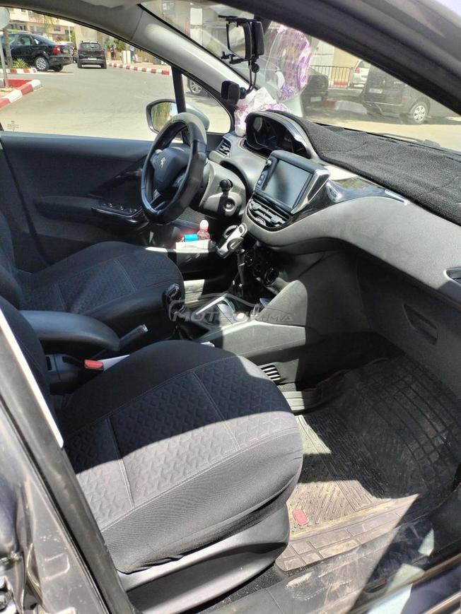 Peugeot 208 Diesel Manuelle 2019 à Meknès