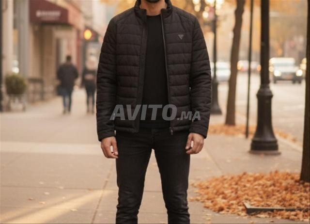 سترة GUESS الأصلية (M).