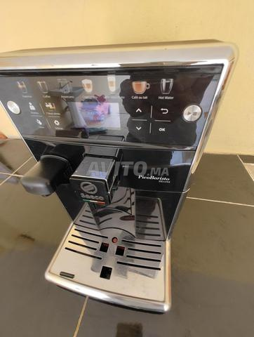 ماكينة قهوة Saeco احترافية