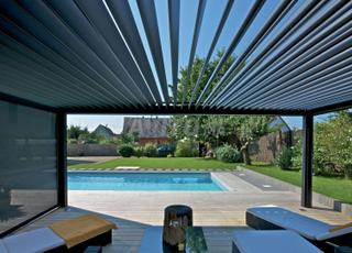 Super pergola bioclimatique désigne prestige