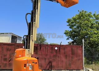 رافعة تلسكوبية JLG TAUCAN 13M