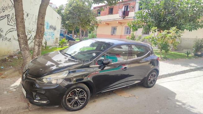 Clio 4 Modèle 2019 100000 kilométrage 