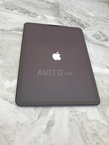 Ipad air 4th Gen للبيع كقطع غيار