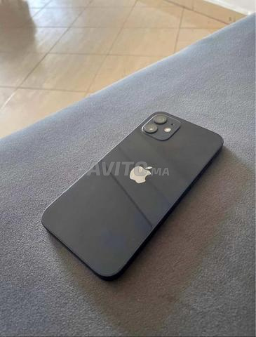 iphone 12 128go propre