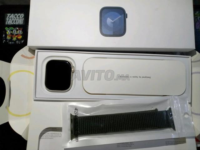 للبيع ساعة ذكية من طراز Apple Watch Series 9