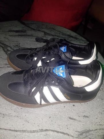 حذاء رياضي أديداس سيمبا أسود