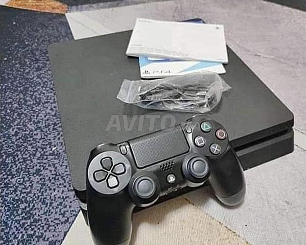 بلاي ستيشن 4 مع اشتراك و 200 لعبة