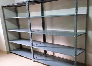 رفوف معدنية