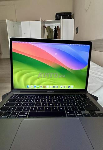 MacBook Pro 2020 79 cycles - 2