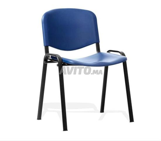 كراسي مدرسية متينة ومريحة