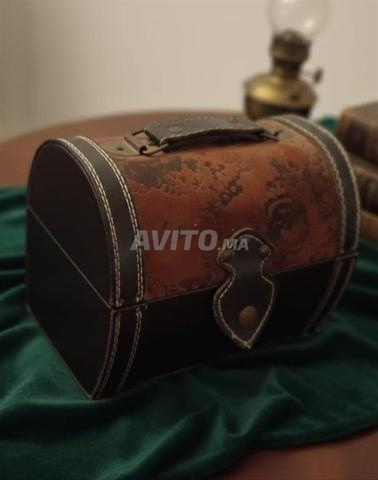 صندوق مجوهرات عتيق طراز صندوق صغير