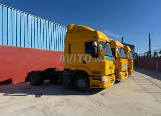 شاحنة جر رونو 460