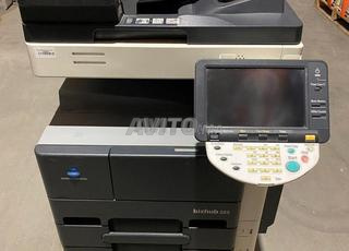 آلة تصوير عادية أبيض وأسود