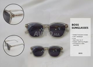 Je mets en vente des lunettes de soleil BOSS.