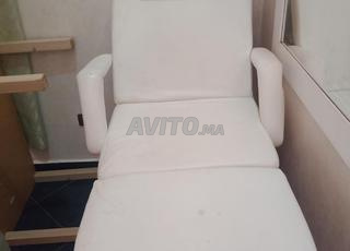 كرسي تجميل احترافي أبيض