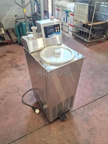 آلة تلطيف الشوكولاتة المستعملة