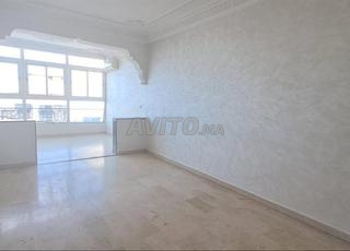 شقة للإيجار 93 متر مربع في الدار البيضاء